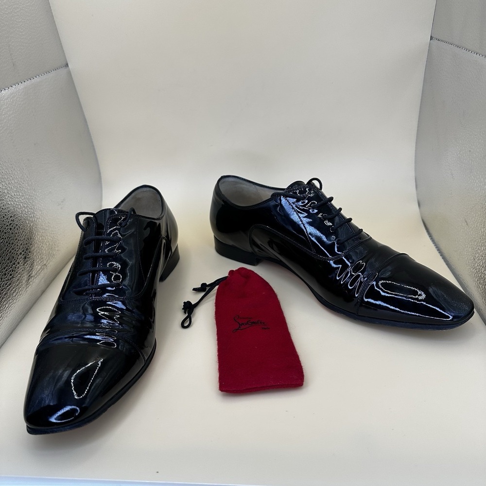 CHRISTIAN LOUBOUTIN $1050 Greggo Lace-Up Oxford Shoes Black Patent Leather 39.5